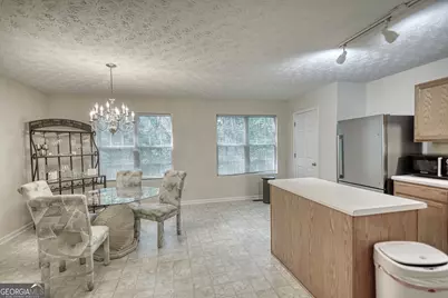 5687 Strathmoor Manor Circle, Lithonia, GA 30058 - Photo 10