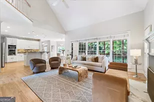 9170 Nesbit Lakes Dr, Alpharetta, GA 30022 - Photo 14