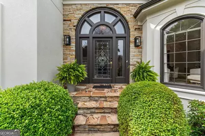 9170 Nesbit Lakes Drive, Alpharetta, GA 30022 - Photo 2