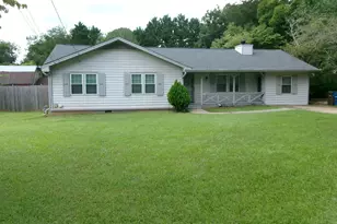 390 Amity Ct, McDonough, GA 30253 - Photo 2