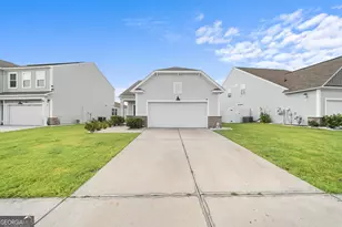 215 Crabapple Cir, Port Wentworth, GA 31407 - Photo 2