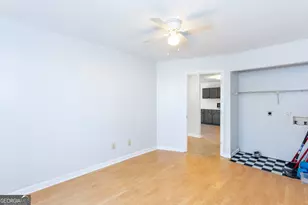 656 Bellemeade Ave NW, Atlanta, GA 30318 - Photo 6