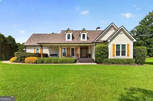 466 Bob Smith Rd, Sharpsburg, GA 30277 - Photo 2