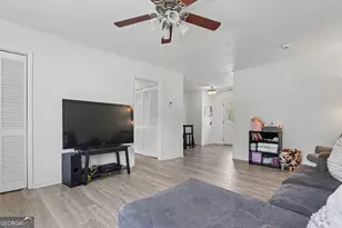 29 Fisher Ave, Clayton, GA 30525 - Photo 4