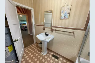 231 Barlow Road, Cochran, GA 31014 - Photo 22