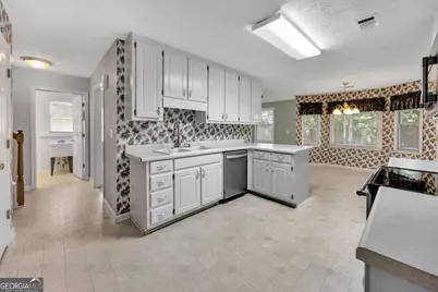 4860 Thornwood Drive, Covington, GA 30016 - Photo 14