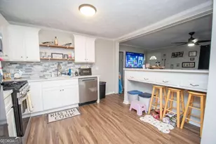 211 Rutland Cir, Lagrange, GA 30241 - Photo 6