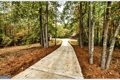 223 North Cove Drive, Newnan, GA 30263 - Photo 2