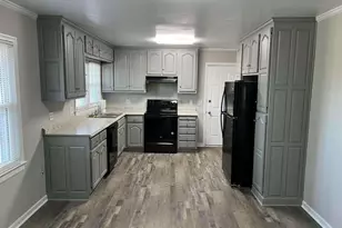 60 Azalea Dr, Royston, GA 30662 - Photo 2