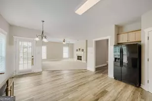 421 Bedford Crossing, McDonough, GA 30253 - Photo 6