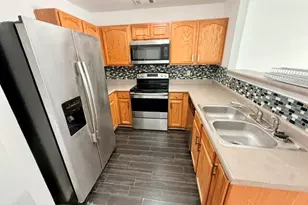 6504 Holly Ln, Union City, GA 30291 - Photo 10