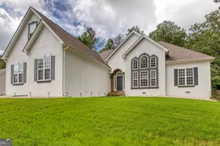 110 Lyndhurst Way, Sharpsburg, GA 30277 - Photo 1