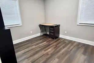 2752 Santa Barbara Dr NW, Atlanta, GA 30318 - Photo 12