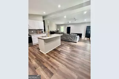 2752 Santa Barbara Drive NW, Atlanta, GA 30318 - Photo 2
