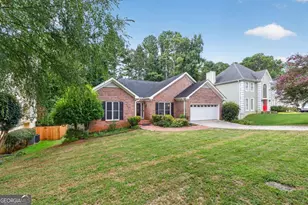 1105 Secret Cove Dr, Sugar Hill, GA 30518 - Photo 2