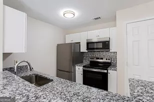 1075 Peachtree Walk NE, Atlanta, GA 30309 - Photo 10