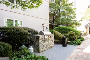 1075 Peachtree Walk NE, Atlanta, GA 30309 - Photo 32