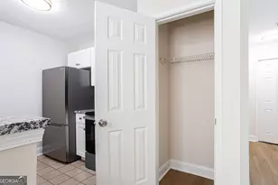 1075 Peachtree Walk NE, Atlanta, GA 30309 - Photo 14