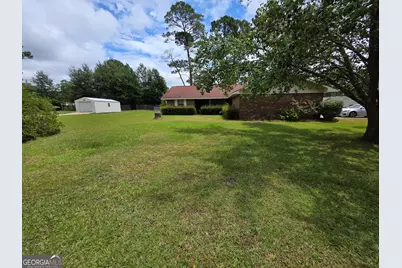 227 Colonial Drive, Baxley, GA 31513 - Photo 2