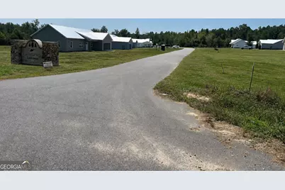 1435 Paris Avenue, Swainsboro, GA 30401 - Photo 6