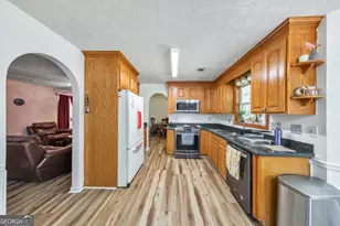 1675 Round Rd, Grayson, GA 30017 - Photo 12