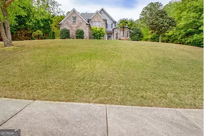 374 Persimmon Drive, Sharpsburg, GA 30277 - Photo 2