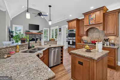 132 Country Lane, Eatonton, GA 31024 - Photo 6