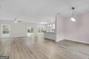 124 Creekwood Cir, Kingsland, GA 31548 - Photo 4