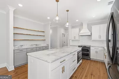 766 E Park Avenue, Savannah, GA 31401 - Photo 10