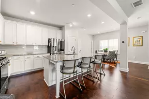 985 Shelnutt Dr, Marietta, GA 30060 - Photo 2