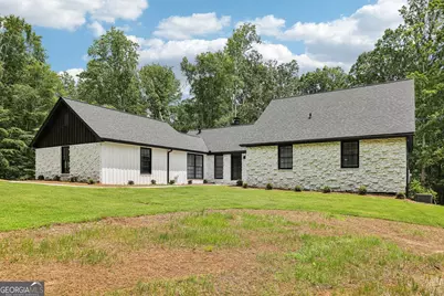 2725 Glendale Drive NE, Conyers, GA 30013 - Photo 1