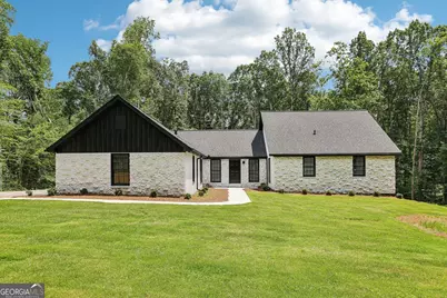 2725 Glendale Drive NE, Conyers, GA 30013 - Photo 2