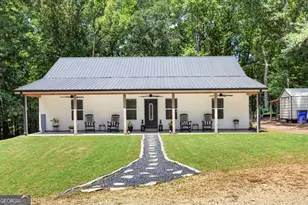 206 Lake Oglethorpe Dr, Arnoldsville, GA 30619 - Photo 1