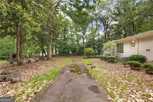 4715 Ridgeview Rd, Dunwoody, GA 30338 - Photo 34