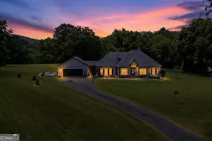 1502 Smithfield Ln, Young Harris, GA 30582 - Photo 2