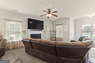 610 Regatta Dr, Byron, GA 31008 - Photo 10