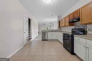 845 Mildred Pl NW, Atlanta, GA 30318 - Photo 10