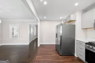 2506 Maple St, East Point, GA 30344 - Photo 6