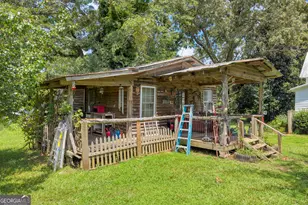 1404 W Main St, Bowersville, GA 30516 - Photo 10