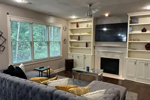 2215 Collins Ridge Dr, Atlanta, GA 30318 - Photo 6
