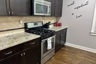 2215 Collins Ridge Dr, Atlanta, GA 30318 - Photo 10