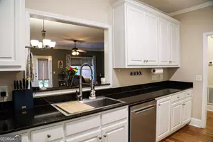 136 Wisteria Dr, Winder, GA 30680 - Photo 8