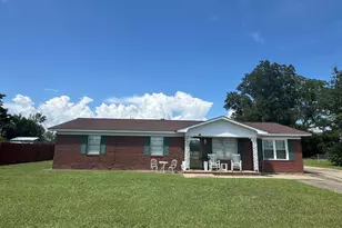 76 Burketts Ferry Rd, Hazlehurst, GA 31539 - Photo 1