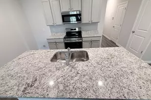 460 Oakwood Dr NW, Milledgeville, GA 31061 - Photo 8