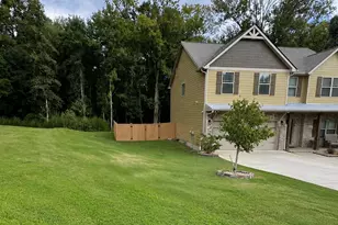 896 Crescent Ln, Griffin, GA 30224 - Photo 4