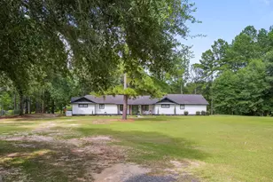 130 Austin Ct, Jesup, GA 31545 - Photo 2