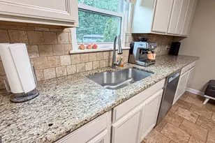 11 Edgewater Ct, Griffin, GA 30223 - Photo 40