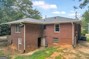 1226 Country Club Rd, Elberton, GA 30635 - Photo 4