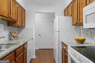 300 Johnson Ferry Road NE, Atlanta, GA 30328 - Photo 8