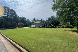 12080 Magnolia Crescent Dr, Roswell, GA 30075 - Photo 2
